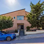 Apartments Davor *