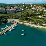 Apartments Davor Apartman