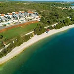 Apartments Davor *
