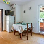 Apartman Apartments Davor