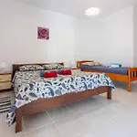 Apartments Davor Apartman