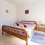 Apartman Apartments Davor *