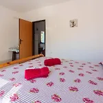Apartman Apartments Davor *