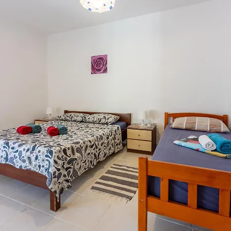 Apartments Davor Apartman