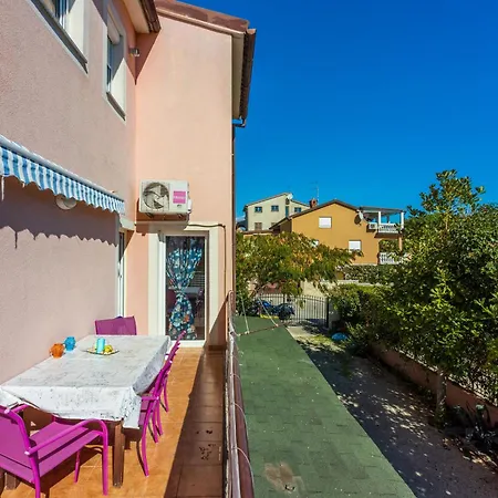 Apartments Davor Apartman