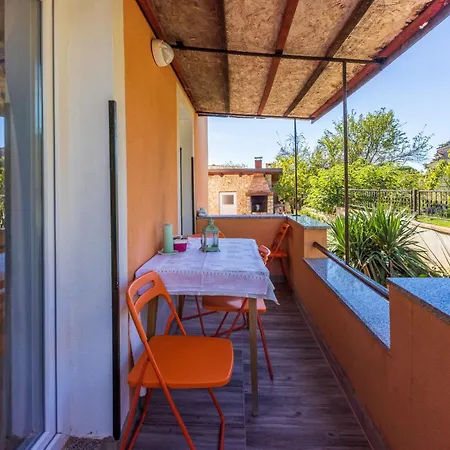 Apartments Davor Apartman