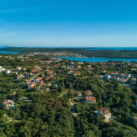 Apartments Davor Apartment Banjole