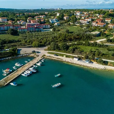 Apartments Davor Apartment