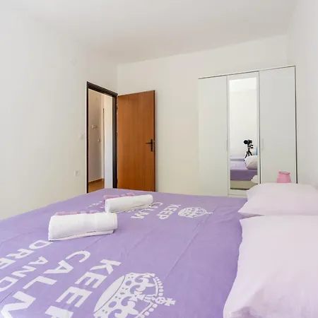 Apartments Davor Apartment
