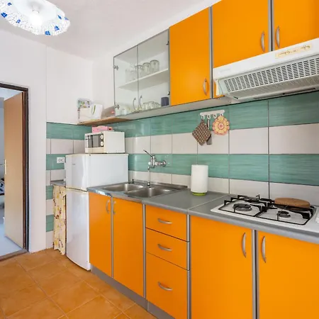 Apartments Davor Apartment *