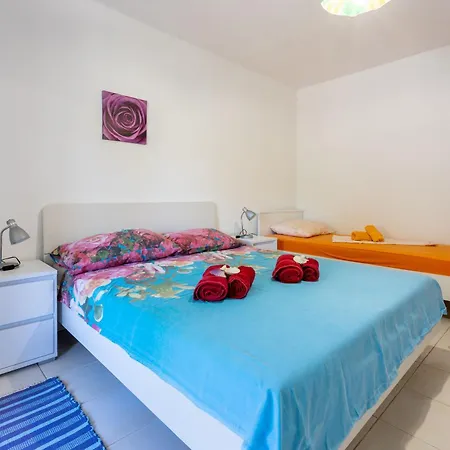 Apartments Davor Apartment Banjole