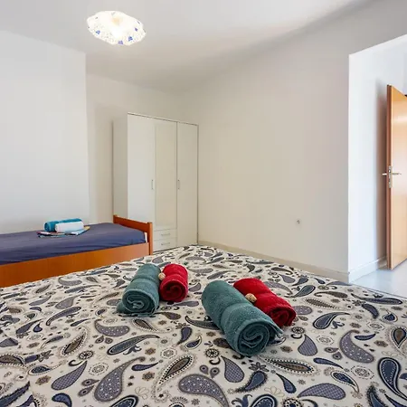 Apartments Davor Apartment