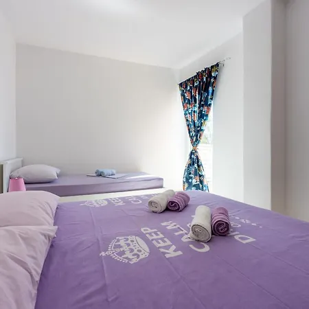 Apartments Davor *