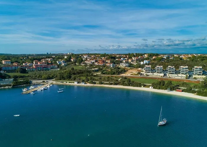 Apartman Apartments Davor *