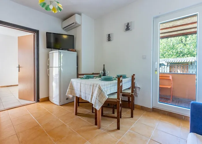 Apartman Apartments Davor